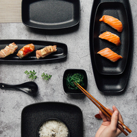 Assiette en céramique de luxe rectangulaire japonaise à long plateau de sushi noir en fonte pour restaurant