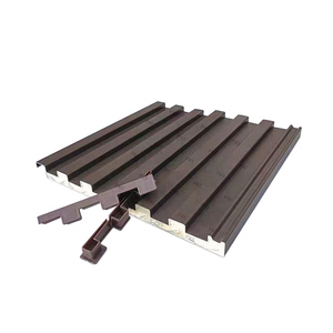 Panneau sandwich en PU <span class=keywords><strong>de</strong></span> 100mm pour toit <span class=keywords><strong>de</strong></span> villa Panneaux en <span class=keywords><strong>acier</strong></span> inoxydable et galvanisés avec revêtement en polyuréthane hautement durable - Product Image 4