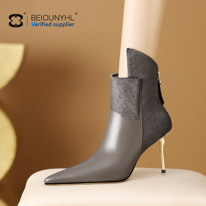 <span class=keywords><strong>Bottines</strong></span> <span class=keywords><strong>Chelsea</strong></span> d'hiver pour femmes à bout pointu, talons hauts, fermeture éclair, patchwork en crin de cheval, détails métalliques, design tendance, vente en gros - Product Image 5