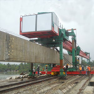 رافعة إطلاق العوارض الخرسانية للطرق والجسور بقدرة 300 طن، تعمل بنظام التحكم الآلي PLC، نوع الجملون - Product Image 1