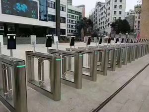 Yaya geçişi için hız sensörü şerit hız kontrolü ile otomatik yarım yükseklik kanatlı bariyer turnike kapısı - Product Image 6