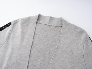 <span class=keywords><strong>Cardigan</strong></span> Lungo da <span class=keywords><strong>Donna</strong></span> in Maglia Grigia con Bordo Decorato a Borchie, Cappotto Casual per Stratificazione - Product Image 3