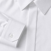 Kemeja Pria Putih Minimalis Kancing Tersembunyi Lengan Panjang Kemeja Formal Bisnis Slim Fit Atasan Kantor