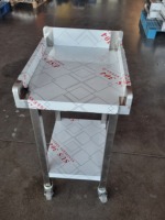 Table de travail mobile professionnelle en acier inoxydable avec évier intégré, égouttoir 3 côtés et étagère inférieure ouverte, sur roulettes (4 roulettes) pour cuisine mobile