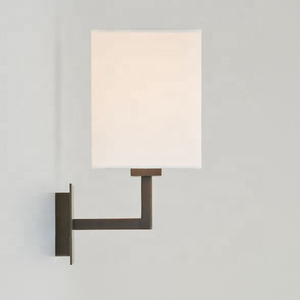 Applique murale LED en acrylique blanc nickel brossé avec prise USB pour éclairage de chevet d'hôtel et usage domestique - Product Image 2