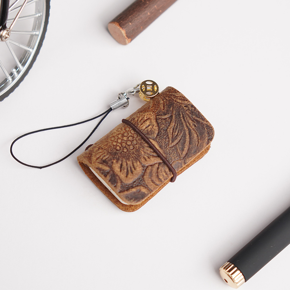 Cuir sculpté marron foncé