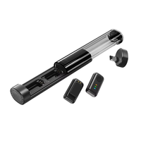 Microphone cravate sans fil double futuriste avec étui de charge transparent, Plug & Play pour iPhone et Android, idéal pour le streaming en direct