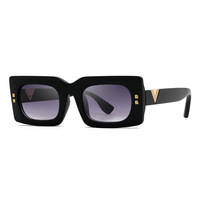UNOC 2022 Lunettes de soleil rectangulaires haute couture pour hommes femmes Petit cadre Carré Qualité Nail Blanc/Jaune Cadre PC Verres acryliques