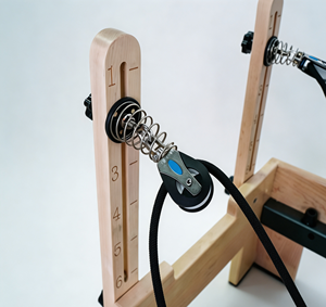 Chaise de <span class=keywords><strong>Pilates</strong></span> Durable et Stable, Équipement de Gymnastique MND Fitness, Matériel Commercial de <span class=keywords><strong>Pilates</strong></span> pour Distributeurs en Gros - Product Image 4