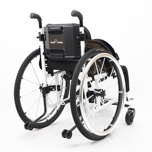 Silla de Ruedas Deportiva Manual Ultraligera de 8 KG en Fibra de Carbono Premium con Bolsa de Almacenamiento Trasera Rueda Plegable de 24 Pulgadas - Product Image 3