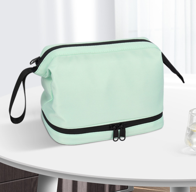 สีเขียวอ่อน