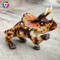 Zigong Özel Yapım RC Robot Köpek Triceratops Animatronik Dinozor Yürüyen Dinozor Robotu Kapalı Alan Eğitim Parkı Alışveriş Merkezi Sergisi