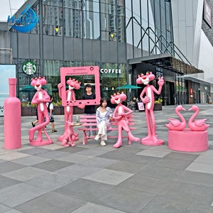 Statua in Vetroresina a Grandezza Naturale della Pantera Rosa, Figura Cartoon Personalizzata per Decorazione Esterna e Giardino - Product Image 5