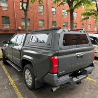 Hardtop de camionnette étanche avec toit relevable, coque de camping, porte-bagages verrouillable, fenêtres latérales coulissantes en verre, personnalisable