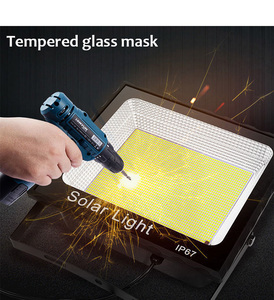 100W al aire libre de alto lumen LED lámpara de <span class=keywords><strong>reflector</strong></span> solar IP67 reflectores impermeables Control remoto de plástico para carretera para jardín al aire libre - Product Image 4