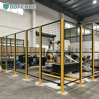 Clôture de sécurité robotisée en acier à faible teneur en carbone pour les cellules de palettisation, les zones de manutention automatisées et les configurations flexibles de protection de machines