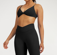 Ensemble 2 pièces soutien-gorge de sport et short taille haute torsadé sur le devant avec logo personnalisé pour femme - Idéal pour la gym, l'entraînement, le fitness et la course à pied