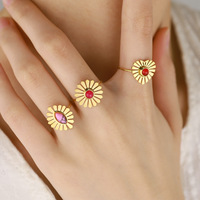 Bague ajustable tendance en acier inoxydable plaqué or 18 carats avec fleur de soleil en pierre naturelle pour femme, cadeau de mariage ou de fiançailles