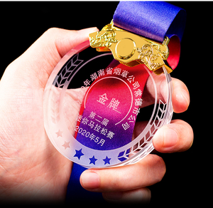 Medallas Deportivas Redondas de Cristal Transparente Personalizadas, Medallas de Cristal con Acabado Pulido Duradero, Grabado Personalizado y Cinta para Regalos - Product Image 3