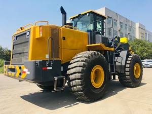 สินค้าขายดี Lw800kn รถตักล้อยางสำหรับงานหนัก ขนาด 4.5 ลูกบาศก์เมตร พร้อมถังขนาดใหญ่ สำหรับงานเหมือง งานก่อสร้าง และการขนย้ายวัสดุขนาดใหญ่ - Product Image 3