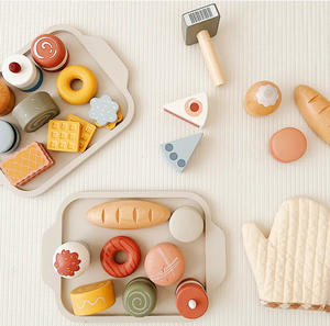 Juego de postres de madera, juegos de comida para juegos de imaginación, juego para hornear galletas y cupcakes, comida para niños pequeños, regalo de cumpleaños para niños - Product Image 3