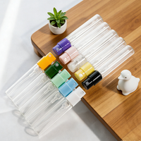Flacon de parfum miniature rechargeable en verre carré de 2 ml en gros, emballage d'échantillon avec diffuseur à roseaux pour les voyages et une utilisation portable