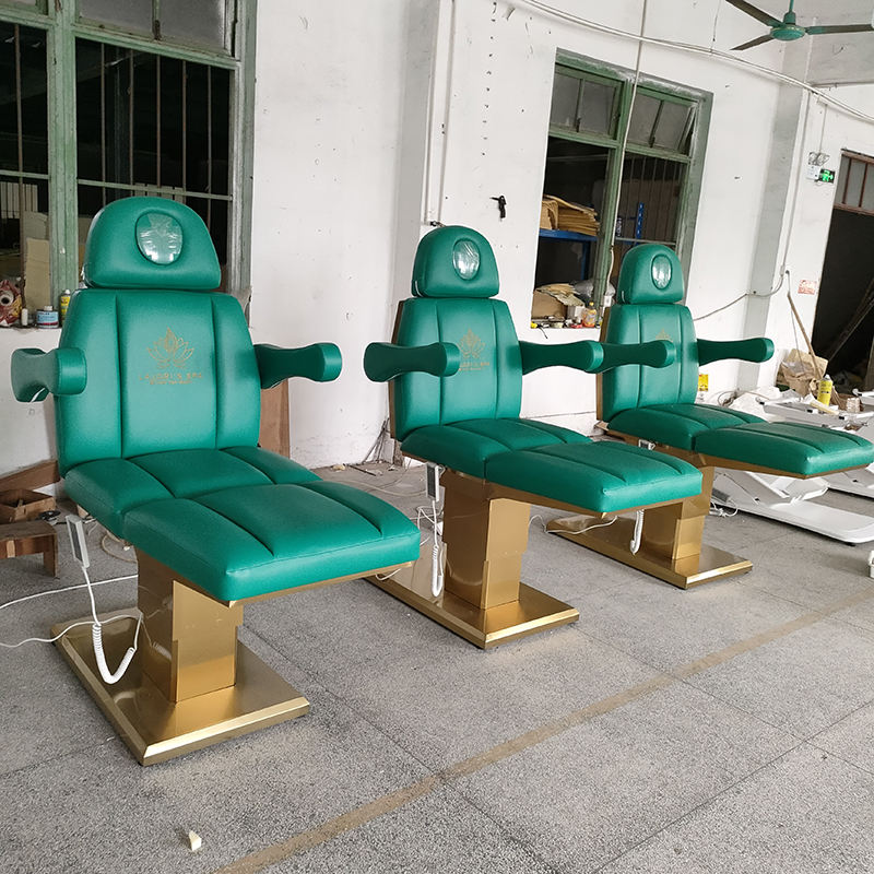 สีเขียว