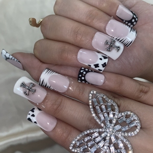 <span class=keywords><strong>Uñas</strong></span> Postizas Cortas Cuadradas con Diseño <span class=keywords><strong>de</strong></span> Cruz, Hechas a Mano, Reutilizables, con Adornos Metálicos <span class=keywords><strong>para</strong></span> Fiestas Grunge y Uso Diario, MOQ 1 - Product Image 3