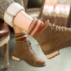 KANGYI Coton Rayé Confortable OEM L'équipage Femmes Chaussettes Tube En Gros - Product Image 4