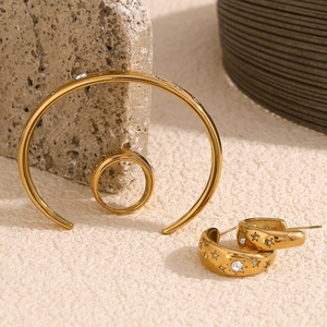 Moda europea y americana, temperamento personalidad superventas anillo, acero inoxidable plateado con 18K oro blanco estrella Luna sujetador - Product Image 6