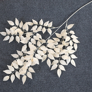 Nouvel arrivage de grappes de verdure colorées de mariage branche de feuille d'arbre feuille de Lotus artificielle en soie pour la décoration d'hôtel à la maison - Product Image 4