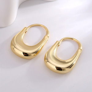 Pendientes de Aro en Forma de U, Elegantes, Minimalistas, Lisos, Modernos, Unisex, de Latón Chapado en Oro, Retro, Versátiles, Geométricos, para Fiesta - Product Image 2