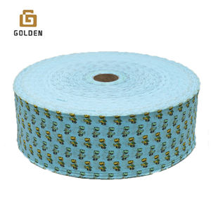 Spunlace personnalisé non tissé bronzant imprimé motif de Noël Film blanc tapis polyester matériel impression tissu non tissé - Product Image 1