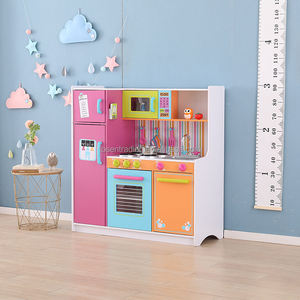 Cuisine de jeu en bois vintage aux couleurs vives pour enfants avec four, robinet et accessoires de cuisine. - Product Image 4