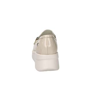Mocassins en cuir beige pour femme Cinzia Soft, chaussures plates - Product Image 3