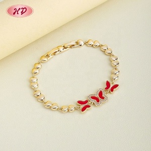 สร้อยข้อมือวินเทจรูปหัวใจผีเสื้อประดับเพชรซิคอนเคลือบทอง 18K สำหรับผู้หญิง ของขวัญวันครบรอบ - Product Image 4