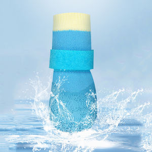 ที่ครอบเท้าสัตว์เลี้ยงแบบนุ่ม 4 ชิ้น สำหรับสัตว์เลี้ยงเดินเล่น รองเท้าแมว พร้อมสายรัดปรับได้ ถุงเท้าสุนัขกันลื่น พร้อมพื้นยางกันน้ำ - Product Image 6