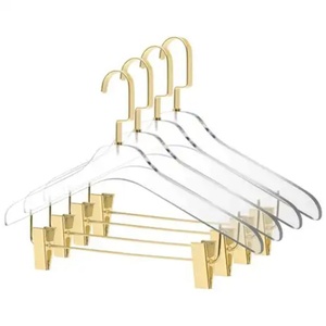 YAGELI YGL-0519 Cintre en acrylique Lucite élégant avec crochet doré, épaisseur personnalisable pour l'affichage de vestes, personnalisable par le fabricant - Product Image 2