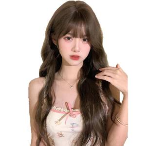 Peluca Larga Rizada de Marca Nacional, Color Gris Marrón Avellana, 130% de Densidad, Línea de Cabello Natural, Ondas de Longitud Completa, Flequillo Lateral DM773 - Product Image 1