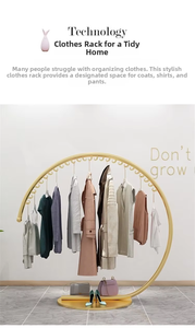 Porte-vêtements de luxe en métal doré <span class=keywords><strong>rond</strong></span>, présentoir de vêtements de boutique, support de sol incurvé <span class=keywords><strong>pour</strong></span> suspendre les vêtements en magasin - Product Image 3