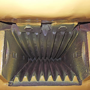 Aangepaste Hoge Mangaan Chroom Casting <span class=keywords><strong>Impact</strong></span> <span class=keywords><strong>Crusher</strong></span> Stalen Kaak <span class=keywords><strong>Crusher</strong></span> Kant Wang Slijtage Plaat Beat <span class=keywords><strong>Bar</strong></span> Mijnbouw Machine Onderdelen - Product Image 4