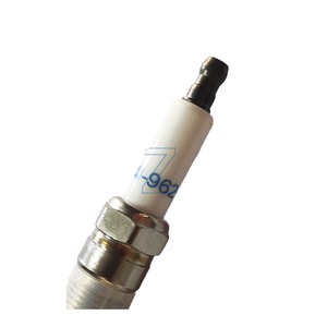 Bujías Automotrices 41-962 para Vehículos Buick con Motor de Gasolina, Tipo Estándar - Product Image 4