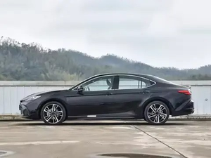 Bestseller 2024 Toyota Camry 2.0S Guida a Sinistra Sedili in Pelle Trazione Anteriore Auto a Benzina 4 Porte-5 Posti Berlina con Telecamera Posteriore Nuova - Product Image 2