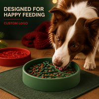 Nouveau design de Noël Hiver 2026 : Gamelle de léchage pour animaux de compagnie, mangeoire lente, tapis de léchage alimentaire à ventouse pour chiens et chats