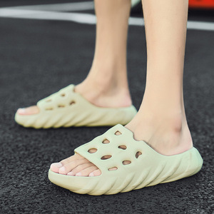 Sandales d'été respirantes ajourées pour hommes, antidérapantes, confortables pour l'extérieur, semelle injectée blanche - Product Image 3