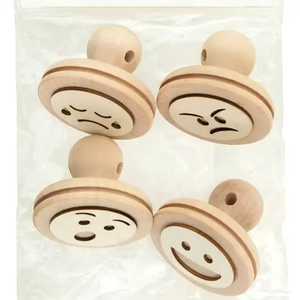 Jouets <span class=keywords><strong>Montessori</strong></span> personnalisés pour tout-petits manche en bois manuel gaufreur 3D tampon rond avec outils de pâte cadeau - Product Image 1