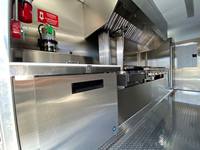 Food Truck Mobile Personnalisable avec Barbecue Complet, Bonbons et Hamburgers pour Vente Ambulante de Glaces – État Neuf