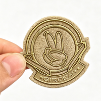 Parches de TPU con Logotipo en Relieve 3D Personalizados, Ecológicos, para Etiquetas de Ropa, Accesorios de Prendas Cosidos, Venta al Por Mayor, OEM, MOQ Bajo