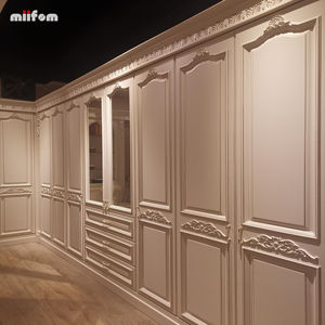 Klassischer französischer L-förmiger hellgrüner Kleider schrank im Lack-PVC-Finish - Product Image 4