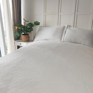 <span class=keywords><strong>Housse</strong></span> <span class=keywords><strong>de</strong></span> <span class=keywords><strong>couette</strong></span> gaufrée 100% coton <span class=keywords><strong>de</strong></span> qualité supérieure ensemble <span class=keywords><strong>de</strong></span> 3 pièces literie <span class=keywords><strong>de</strong></span> luxe blanche pour la chambre à coucher à la maison - Product Image 5